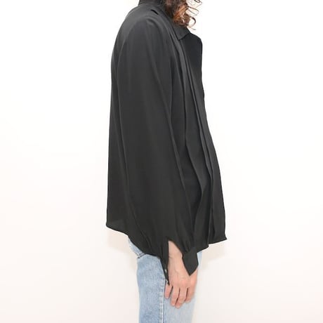 Open Collar Black Silk L/S Shirt Pleats Design