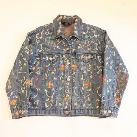 Flower Embroidery Denim Jacket