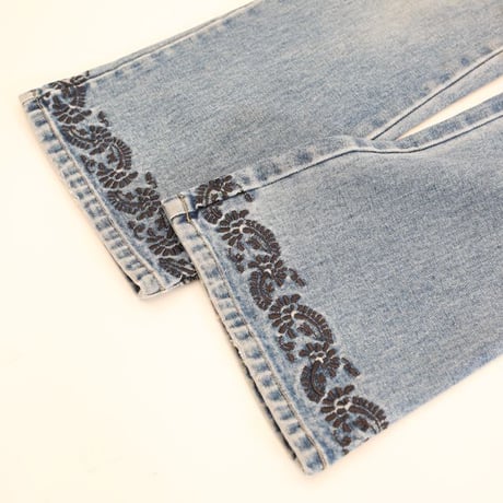Embroidery Flared Denim Pants