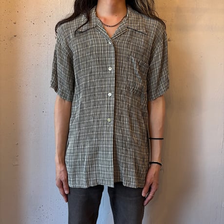 Open Collar Plaid Shirt