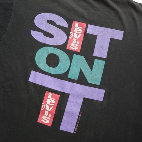 91's Levi's T-Shirt "SIT ON IT"