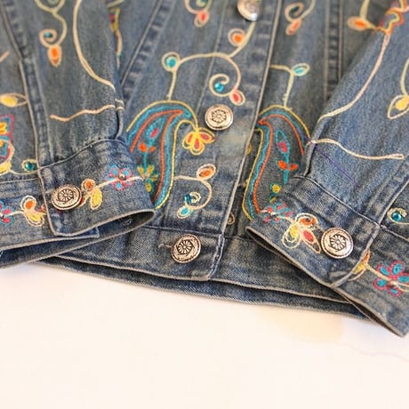 Flower Embroidery Denim Jacket
