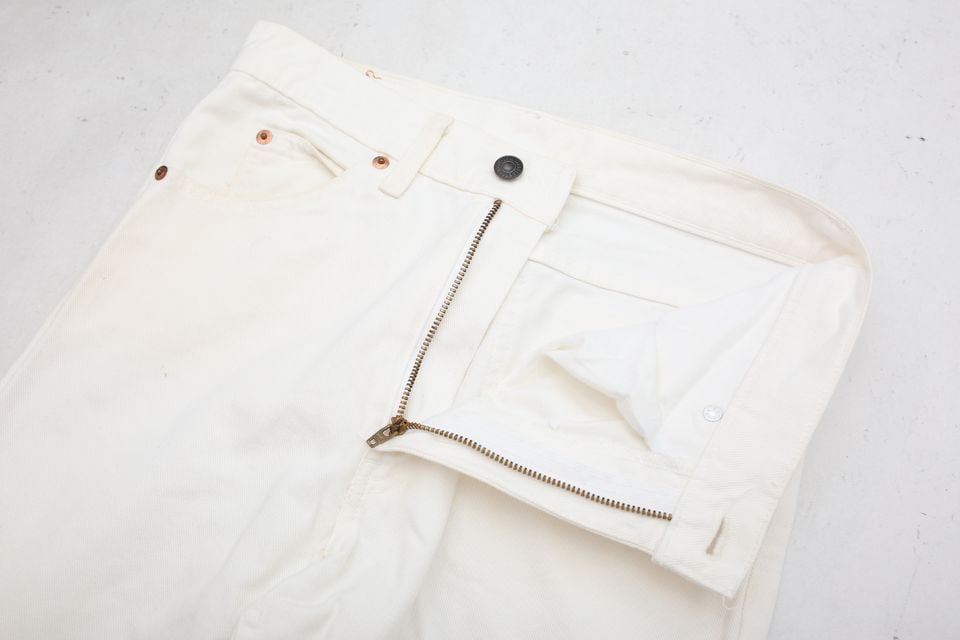 Levi's 517 White Denim Pants | Strato