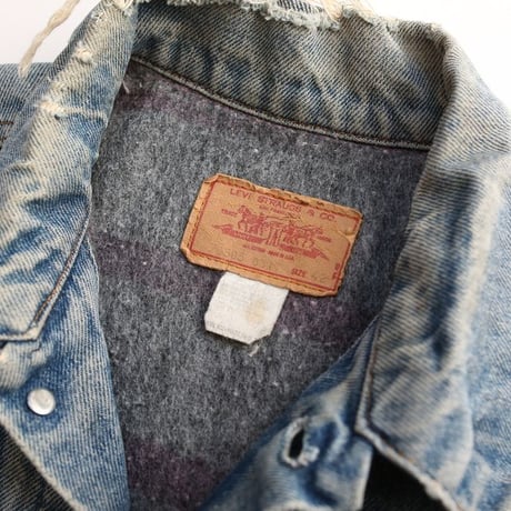 70s Levi's 70505-0317 Denim Jacket With Troy Blanket