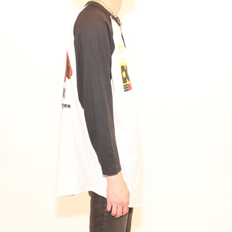 Raglan Sleeves T-Shirt