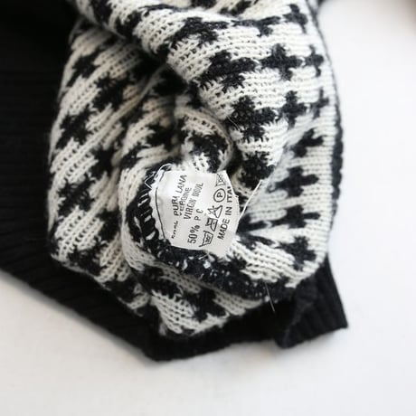 Black × White Patterned  Knit Sweater MADE IN ITALY