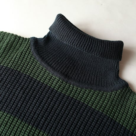 Border Turtle Knit