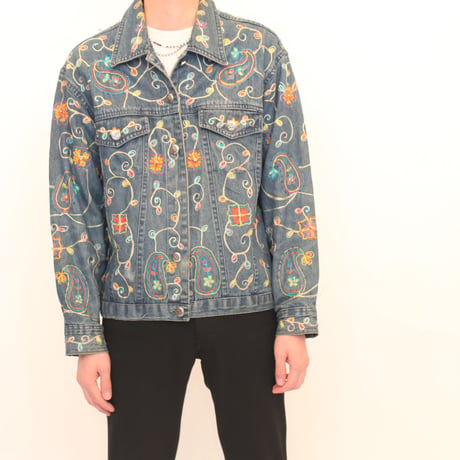 Flower Embroidery Denim Jacket