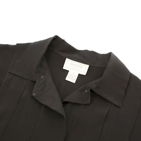 Open Collar Black Silk L/S Shirt Pleats Design