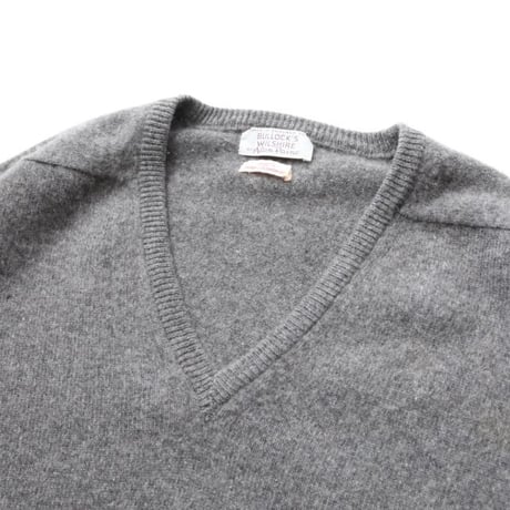 Cashmere V-Neck Knit Sweater MADE IN ENGLAND