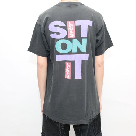 91's Levi's T-Shirt "SIT ON IT"