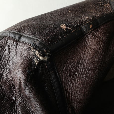 Vintage B-3 Mouton Leather Jacket ダメージ