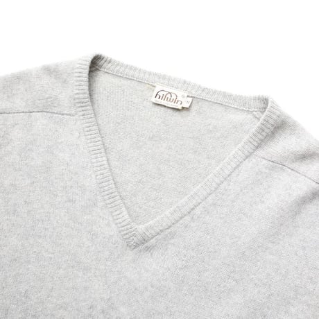 80's Hilwin Cashmere V-Neck Knit Sweater