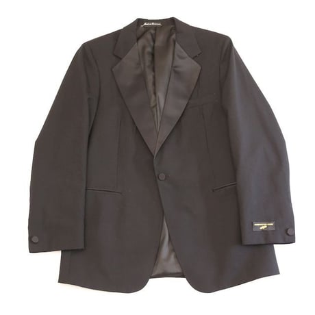 Single Breasted Tuxedo Set up
