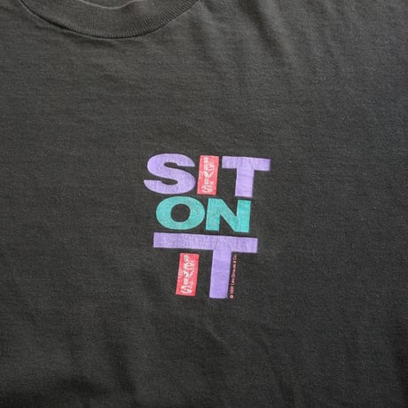 91's Levi's T-Shirt "SIT ON IT"