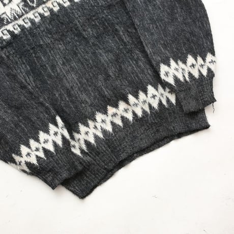 Wool Knit Sweater Hand Made in ECUADOR
