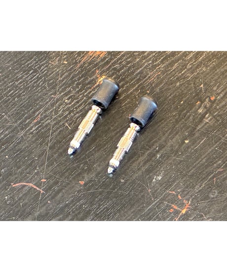 CLIK　CLIK バルブコアセット シルバー　【箱なし、工具なし、2個セット】