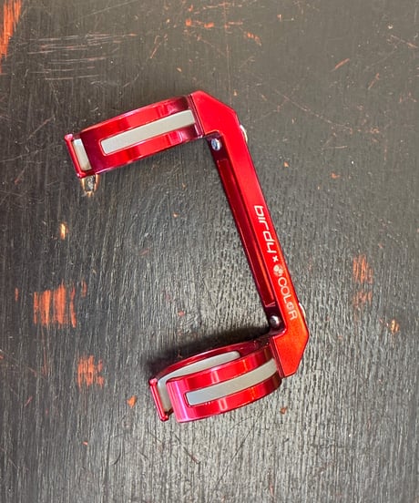 ColorPlus　ボトルケージ台座 レッド　(Ø 34.9mm)　【箱なし、展示品】