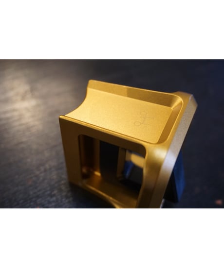 BROMPTON　Forged Front Carrier Block 【コーケンアルマイト品】