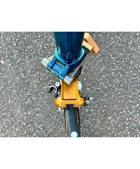 BROMPTON　Forged Front Carrier Block 【コーケンアルマイト品】