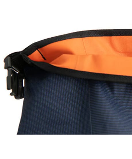 BROMPTON　Roll Top Waterproof Bag 25L Navy
