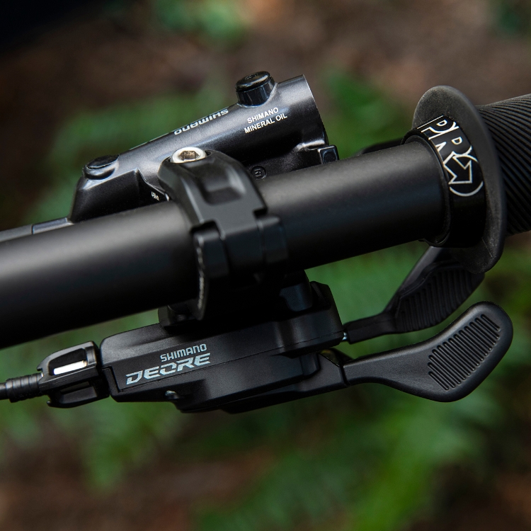 SHIMANO DEORE SL-M6100-R 右シフトレバー クランプバンド 12スピード