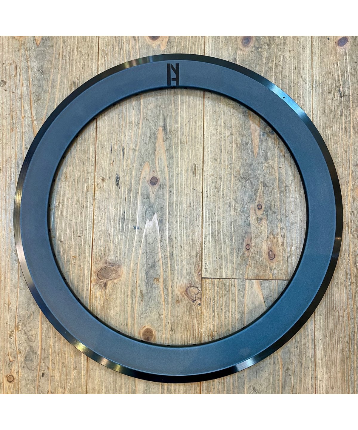 H PLUS SON SL42 