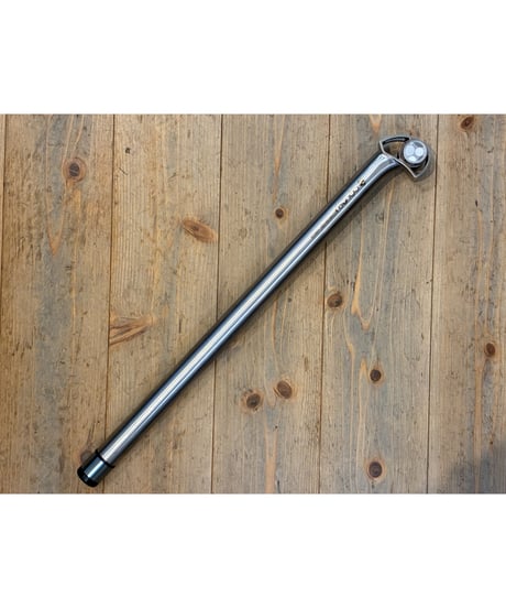 ColorPlus　BST01_TI_18" Birdy Titanium Seatpost　【箱なし、傷あり、展示品】