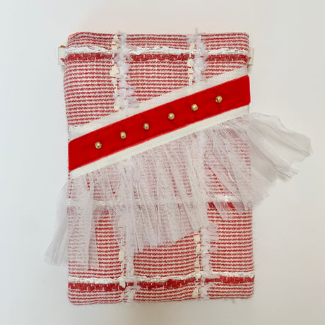 ショルダーポーチ　タテ型（England stripe tweed・red ribbon White frill )