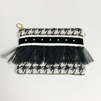 ショルダーポーチ　L size（England White blue tweed・White Black ribbon Black frill )