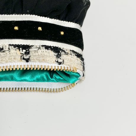 ポーチミニ（England Ivory Black tweed ・White Black ribbon Black frill)