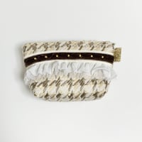 ポーチマチ付き（England White beige tweed・White brown ribbon White frill)