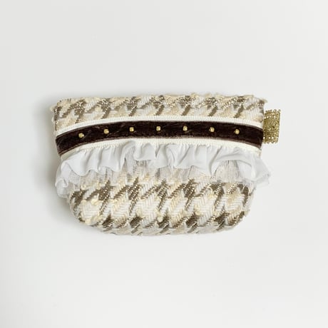ポーチマチ付き（England White beige tweed・White brown ribbon White frill)