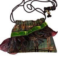 巾着バッグ　Ｓサイズ　ヨコ（France l fabric・ Black khaki ribbon Black frill)