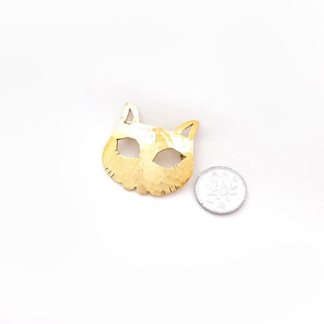 キャットマスクブローチ