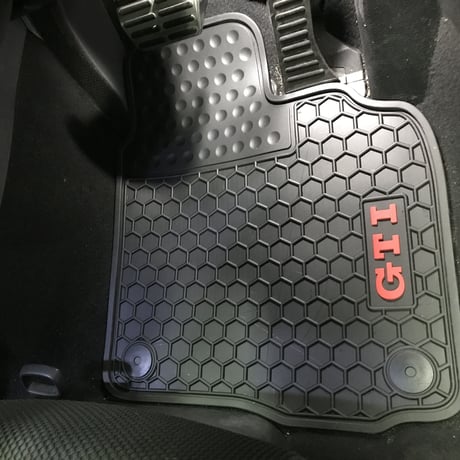 VW   ゴルフ5 .6 シロッコ GTI フロアーラバーマット②