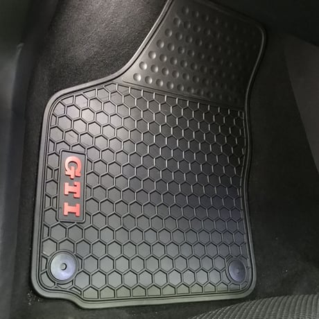 VW   ゴルフ5 .6 シロッコ GTI フロアーラバーマット②
