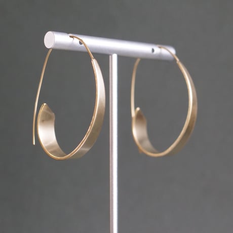 バンドフックピアス