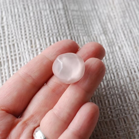 桜色の丸帯留め