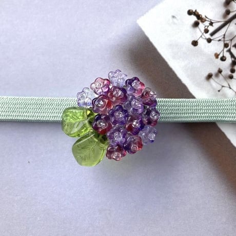 紫陽花の帯留（ベリーパープル）