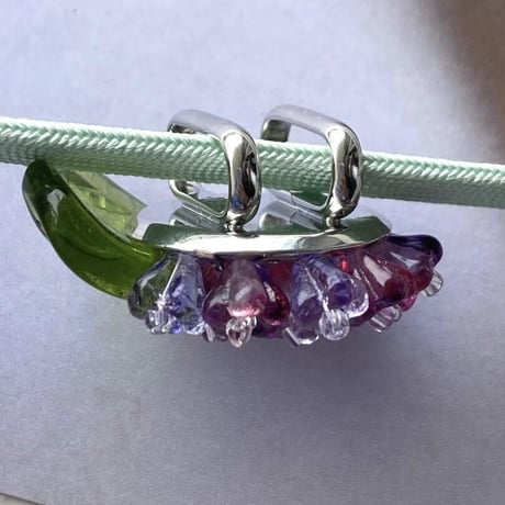 紫陽花の帯留（ベリーパープル）