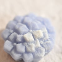 和三盆帯留　紫陽花　（青）