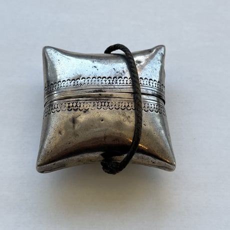 銀製品 タイ国有鉄道 銀製小物入れ 銀製煙草入れ アンティーク 銀製品