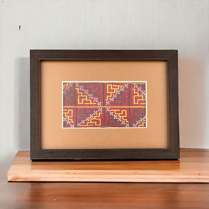古布モン族手刺繍後ろ襟・古木チークウッド額装 (古布モン族手 古布モン族手刺繍後ろ襟・古木チークウッド額装 (古布モン族手