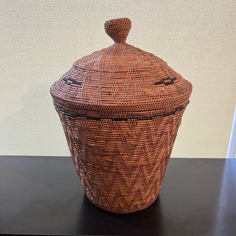 バリ島の伝統工芸品 アタ(大)壺型バスケットランドリー バリ島の伝統工芸品 アタ(大)壺型バスケットランドリー