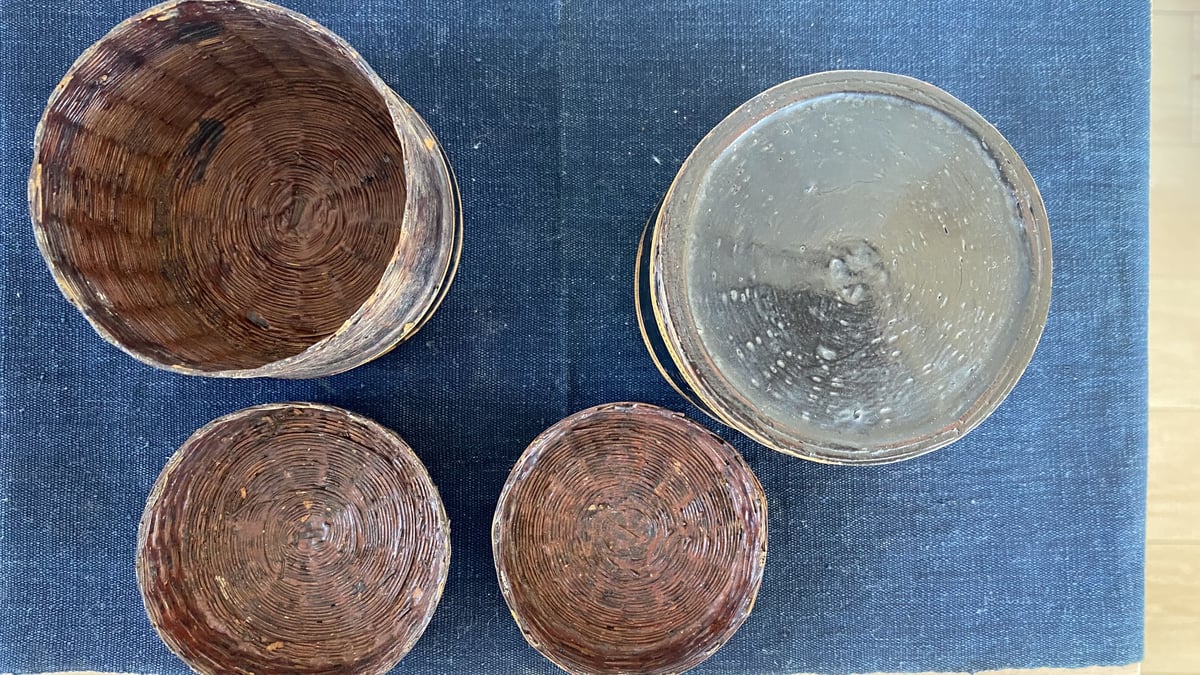 フローレス島 古民具 銀製噛みタバコ用具ガンビル入れ