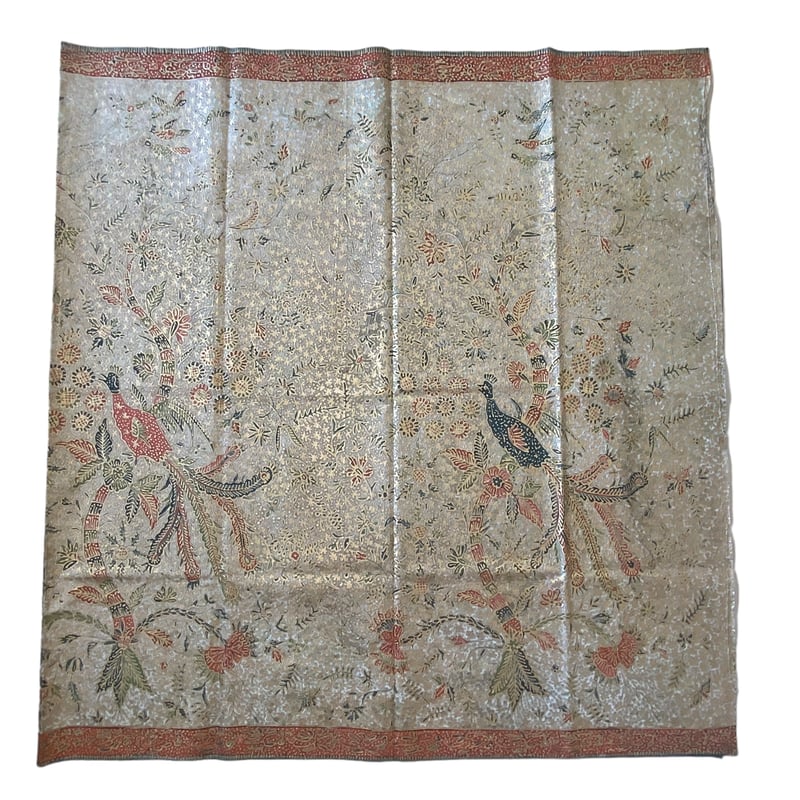 スマトラ島ジャンビ地域で70〜80年前刺繍された古布の額装。 スマトラ島 パレンバン 金更紗 | ASIAN ACCENTS