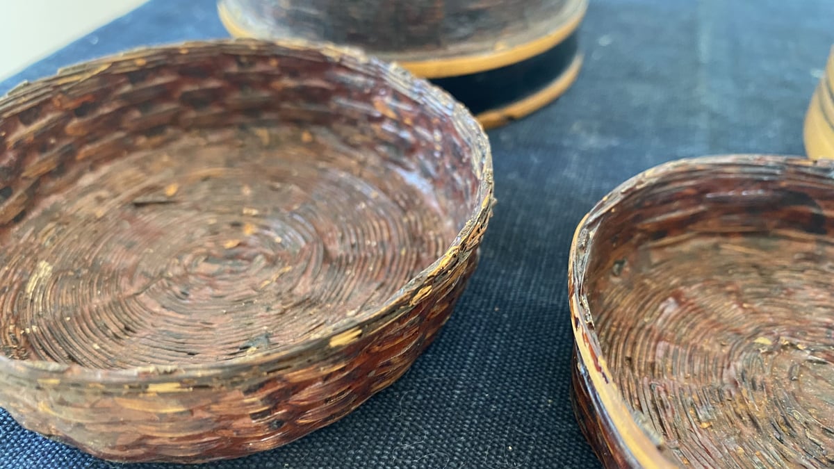 フローレス島 古民具 銀製噛みタバコ用具ガンビル入れ