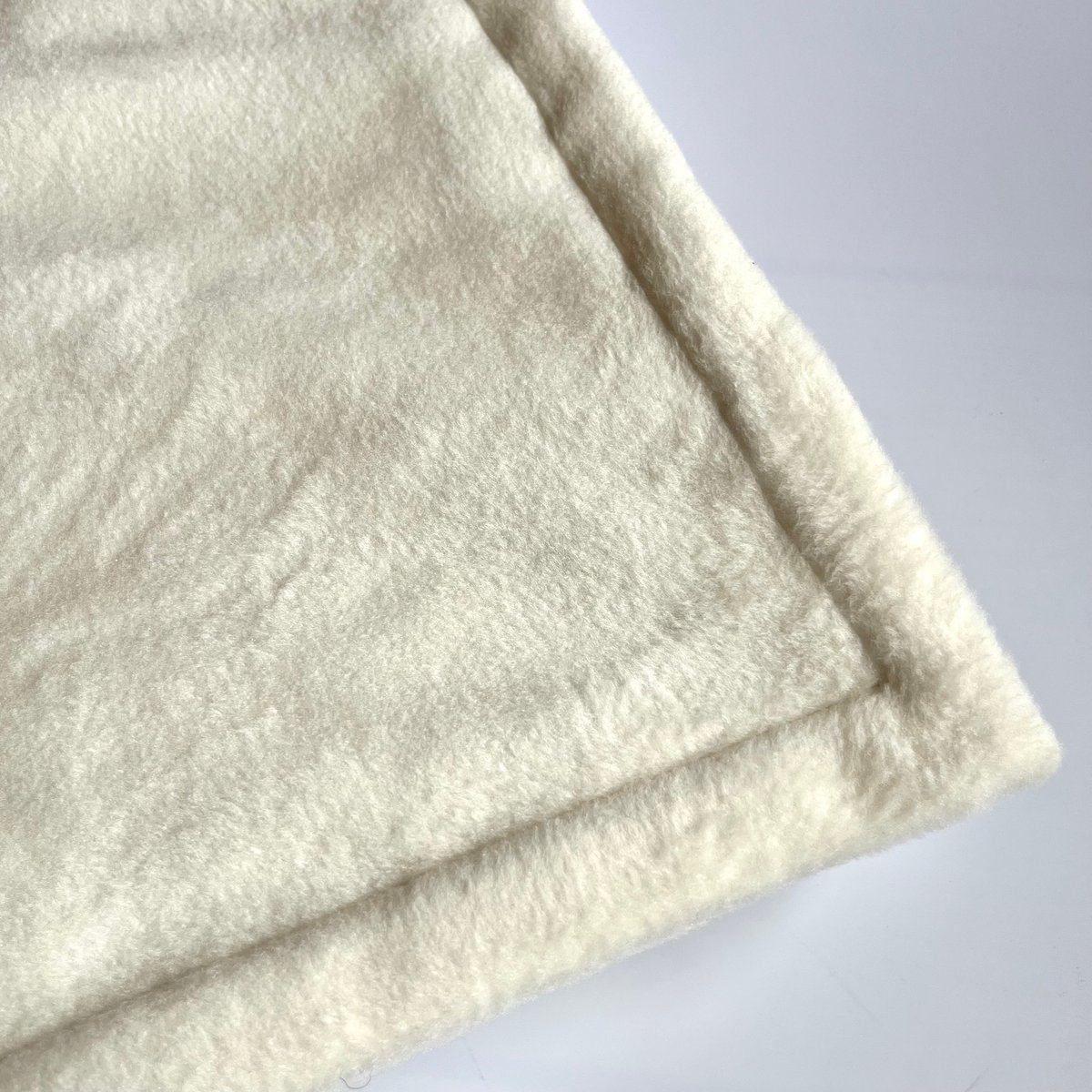 YAECA CONTEMPO UNISEX SILK BLANKET | BENTO