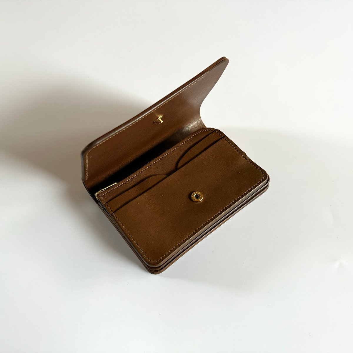 □ forme(フォルメ) flp-18 wallet forme (フォルメ) /雰囲気・ 収納力